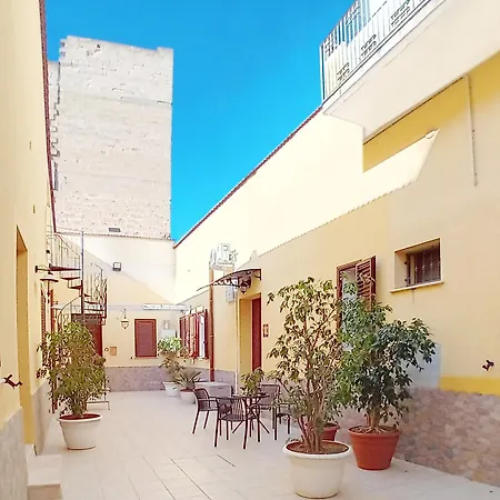 Holiday home Casa Turistica Baglio Giallo *